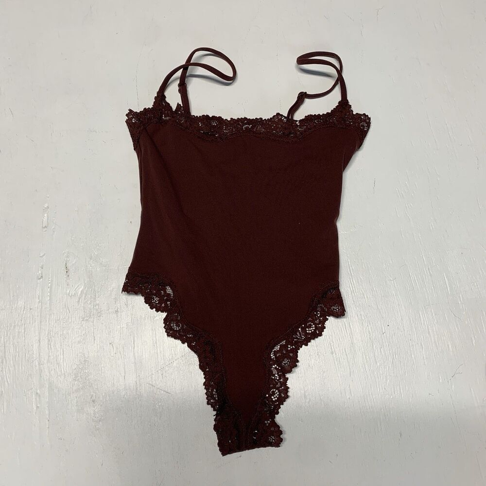 Skims Fits Everybody Cami Lace Thong Bodysuit - Wine Red XXS